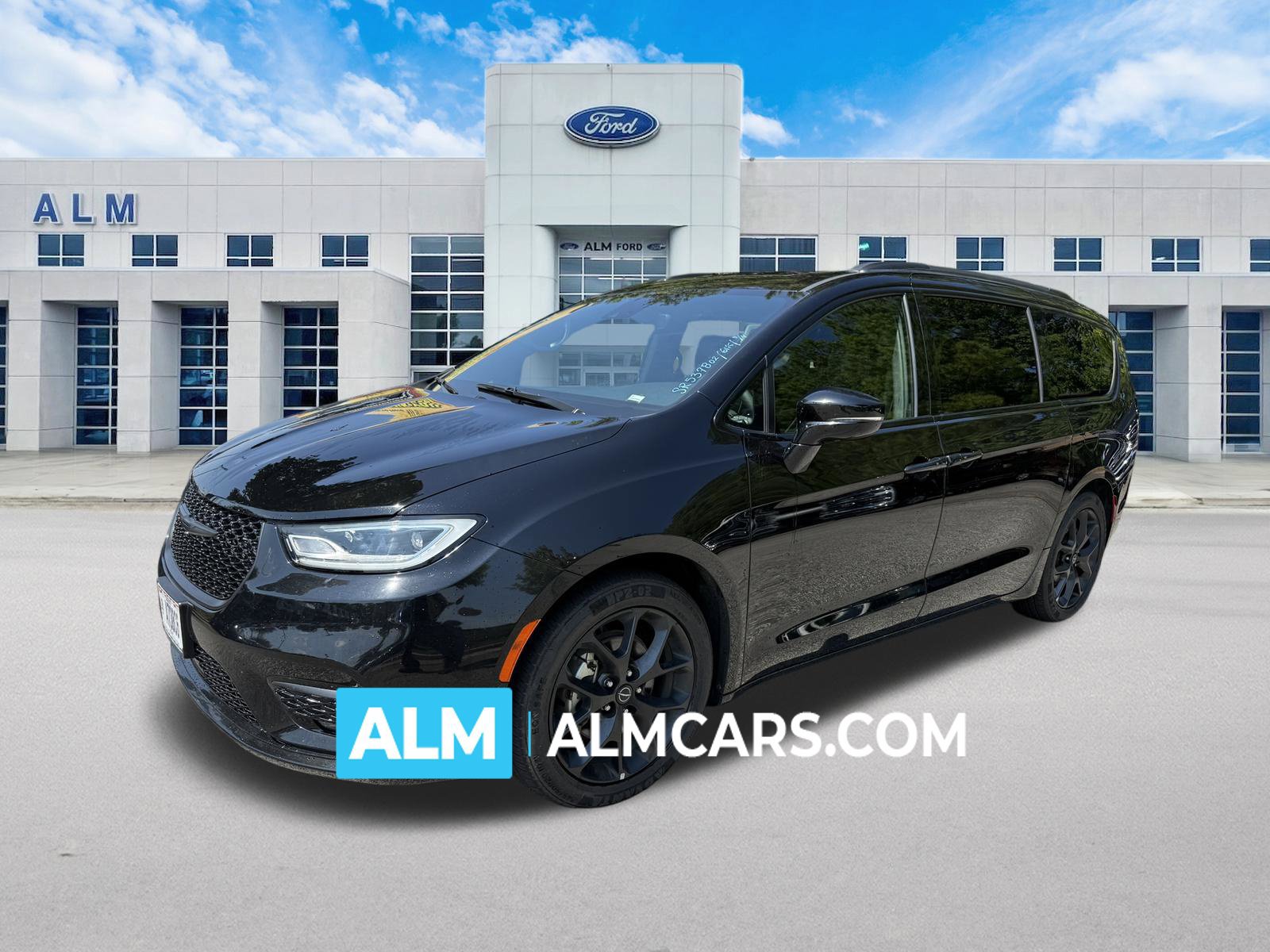 Used 2025 Chrysler Pacifica Limited