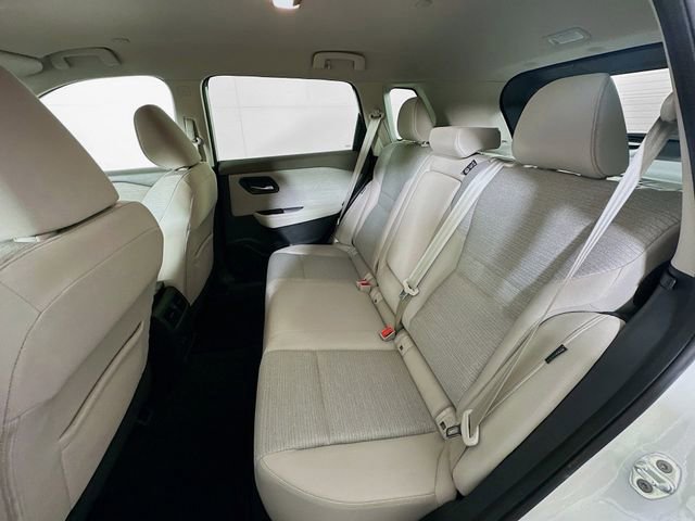 Used 2022 Nissan Rogue SV image 21