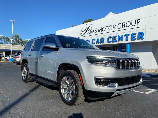 Used 2022 Jeep Wagoneer Series II AWD/4WD image 2