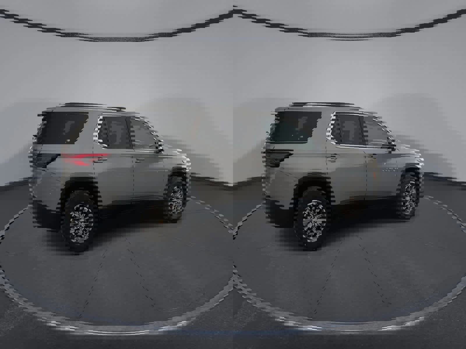 Used 2023 Chevrolet Traverse LT image 4