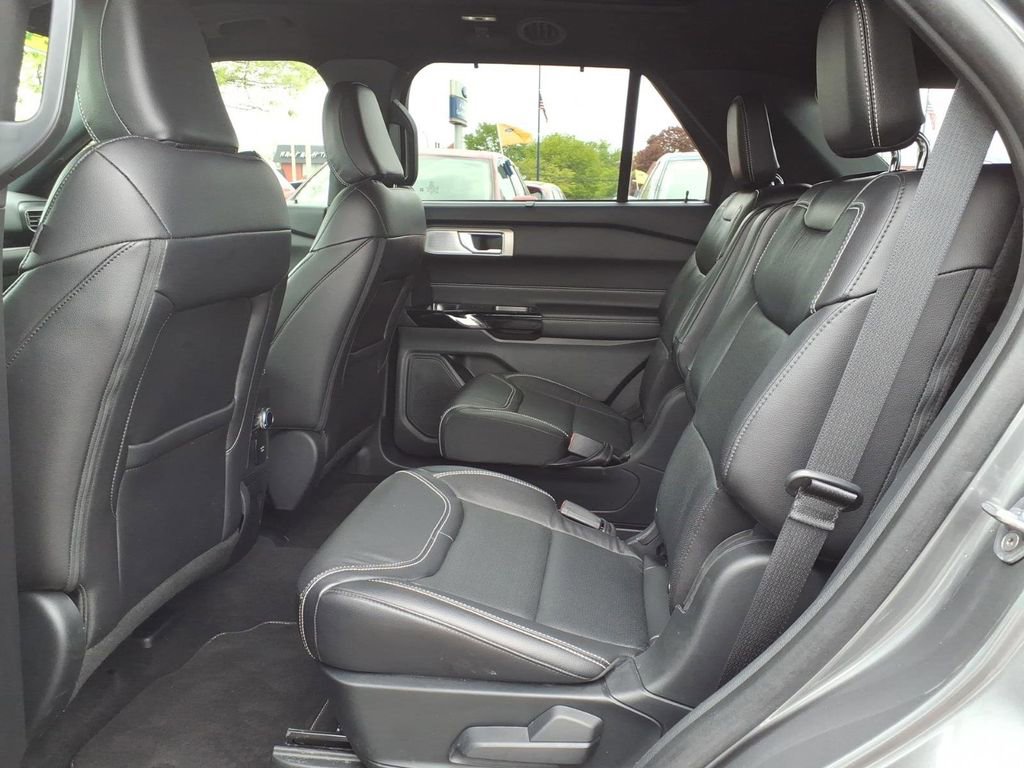 Certified 2024 Ford Explorer ST w/ Equipment Group 401A AWD/4WD image 12