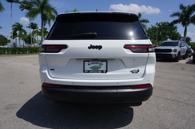 Used 2022 Jeep Grand Cherokee L Laredo RWD image 34