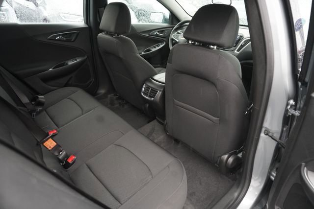 Used 2025 Chevrolet Malibu LT FWD image 14