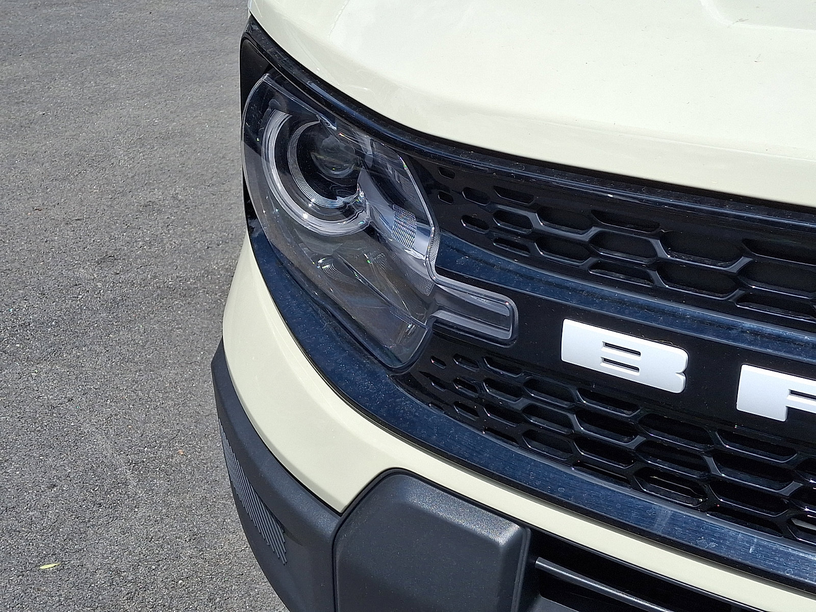 Certified 2025 Ford Bronco Sport Outer Banks w/ Outer Banks Tech Package+ AWD/4WD image 10