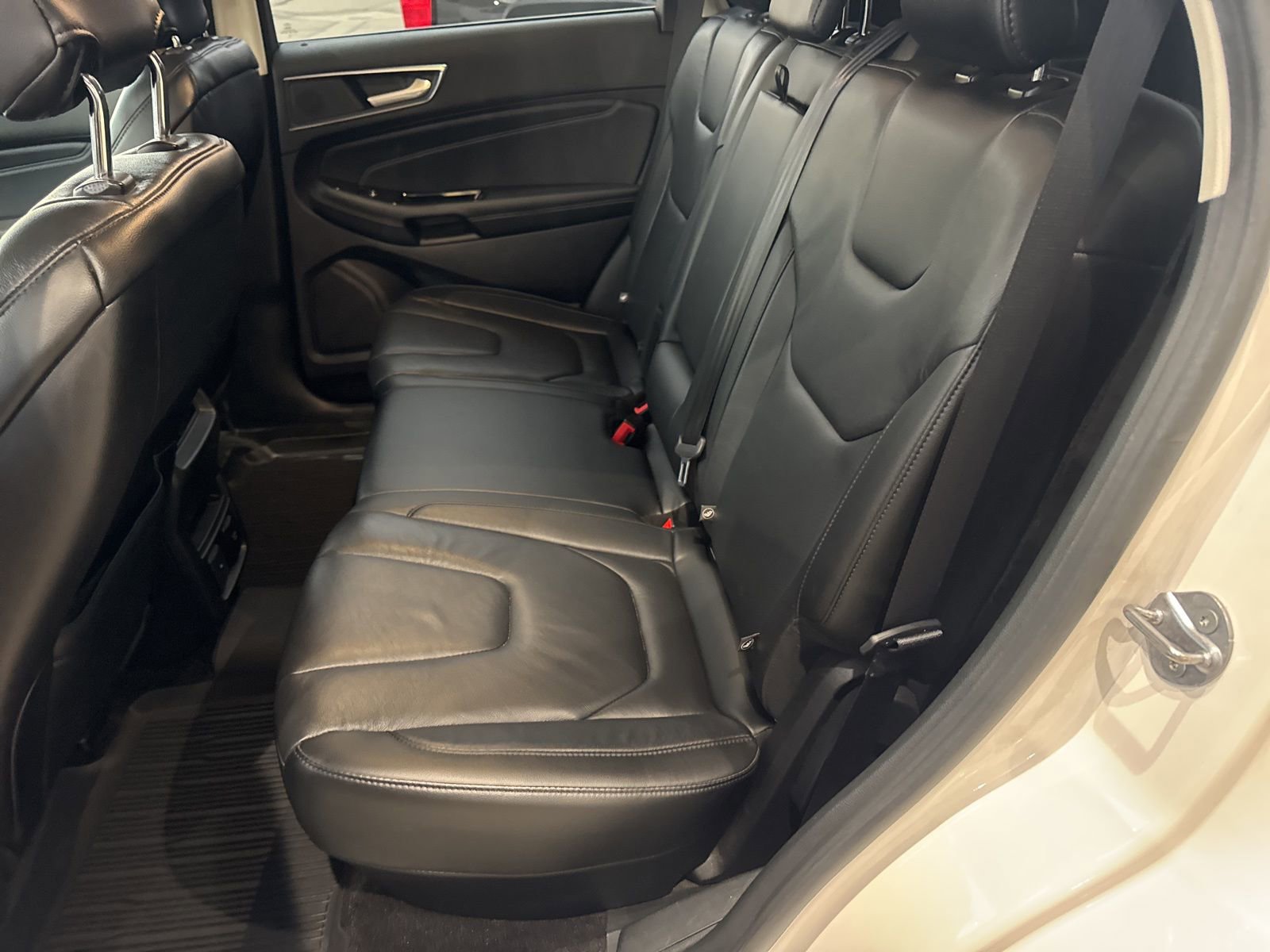 Certified 2019 Ford Edge Titanium w/ Cold Weather Package image 36