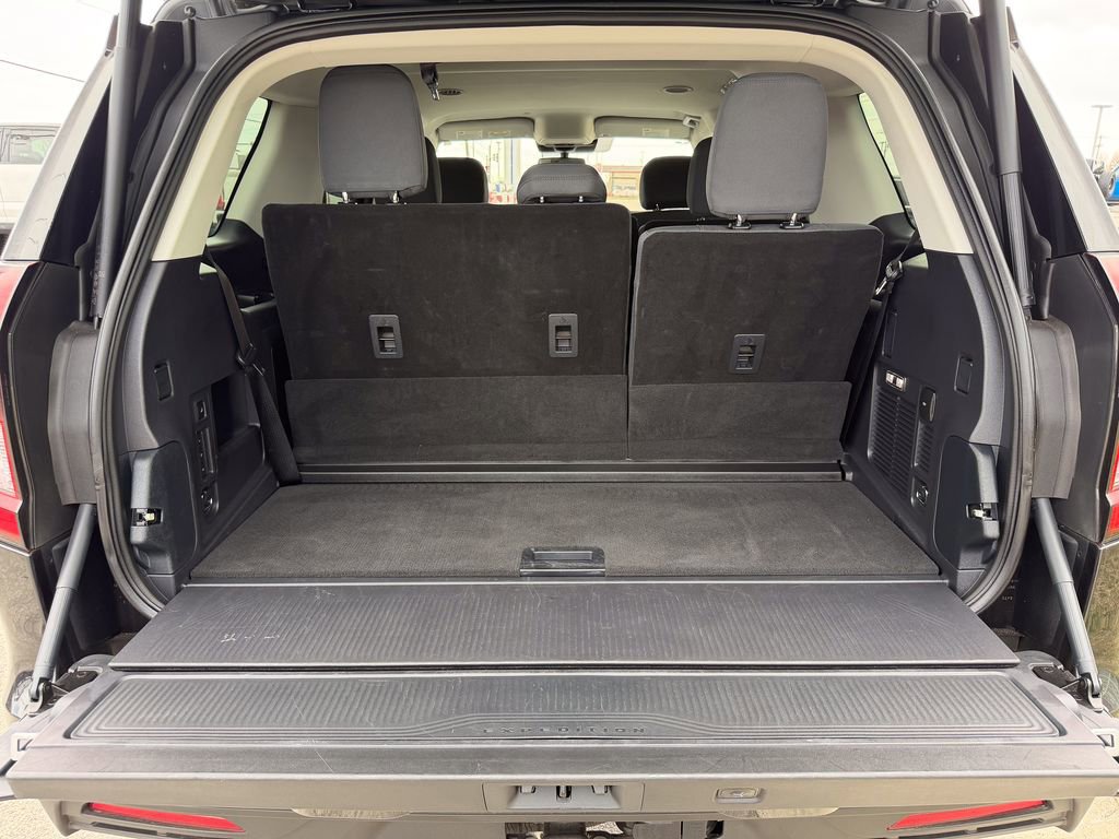 Certified 2025 Ford Expedition Active image 16