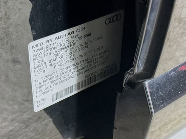 Used 2024 Audi Q3 2.0T Premium image 32