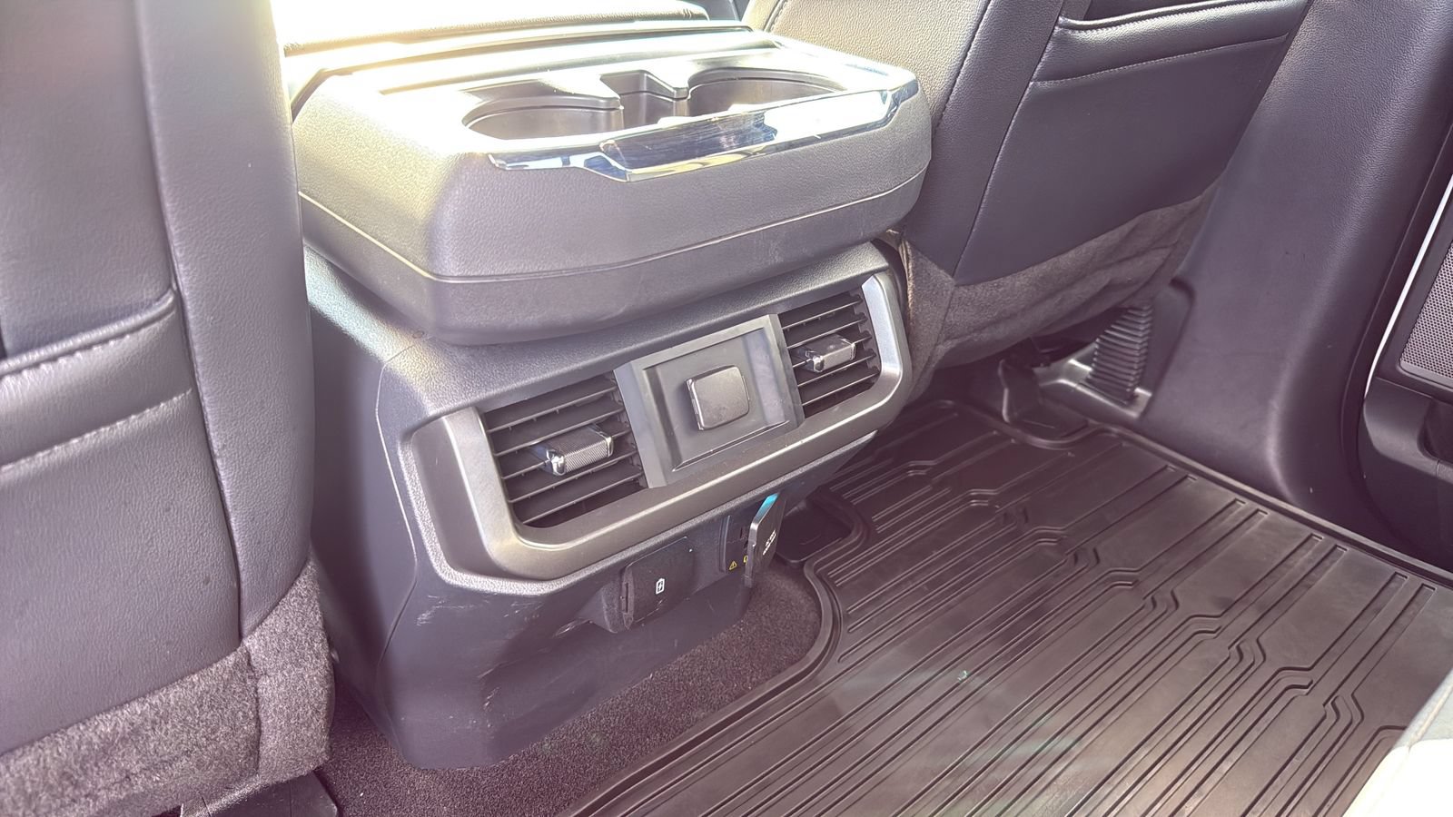 Certified 2024 Ford F150 Lariat w/ Bed Utility Package AWD/4WD image 27