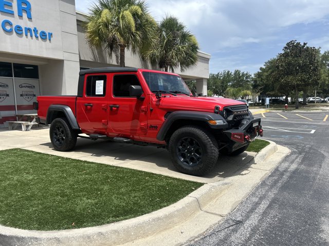 Used 2023 Jeep Gladiator Sport w/ Trailer Tow Package AWD/4WD image 2
