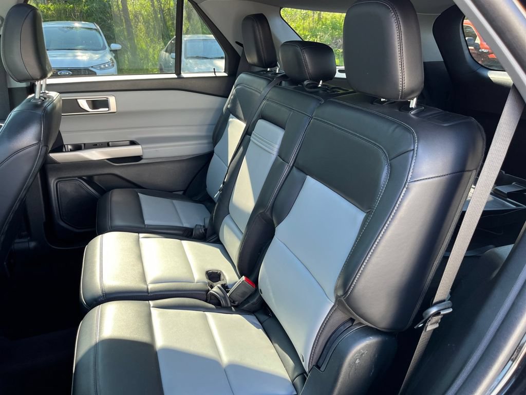 Certified 2023 Ford Explorer XLT w/ Equipment Group 202A AWD/4WD image 19