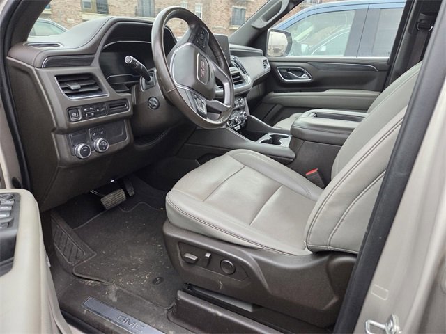 Used 2022 GMC Yukon SLT w/ SLT Luxury Package image 8