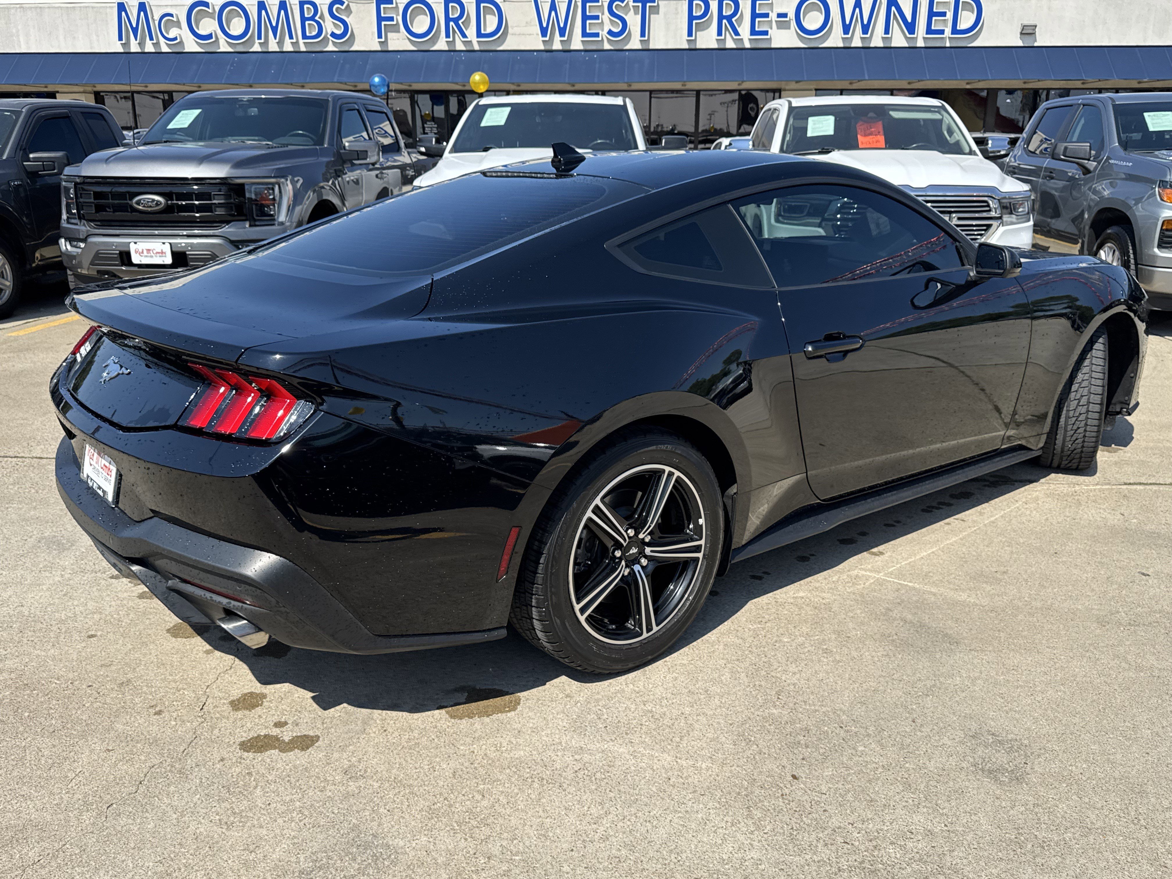 Certified 2024 Ford Mustang Coupe image 5