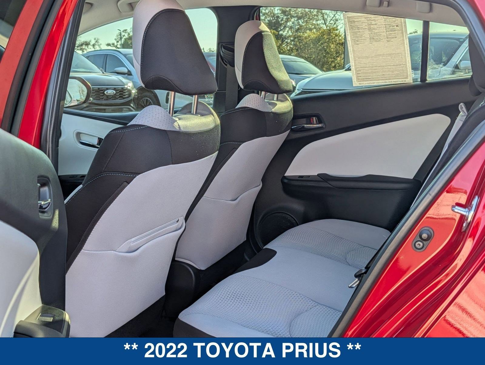 Used 2022 Toyota Prius LE image 14