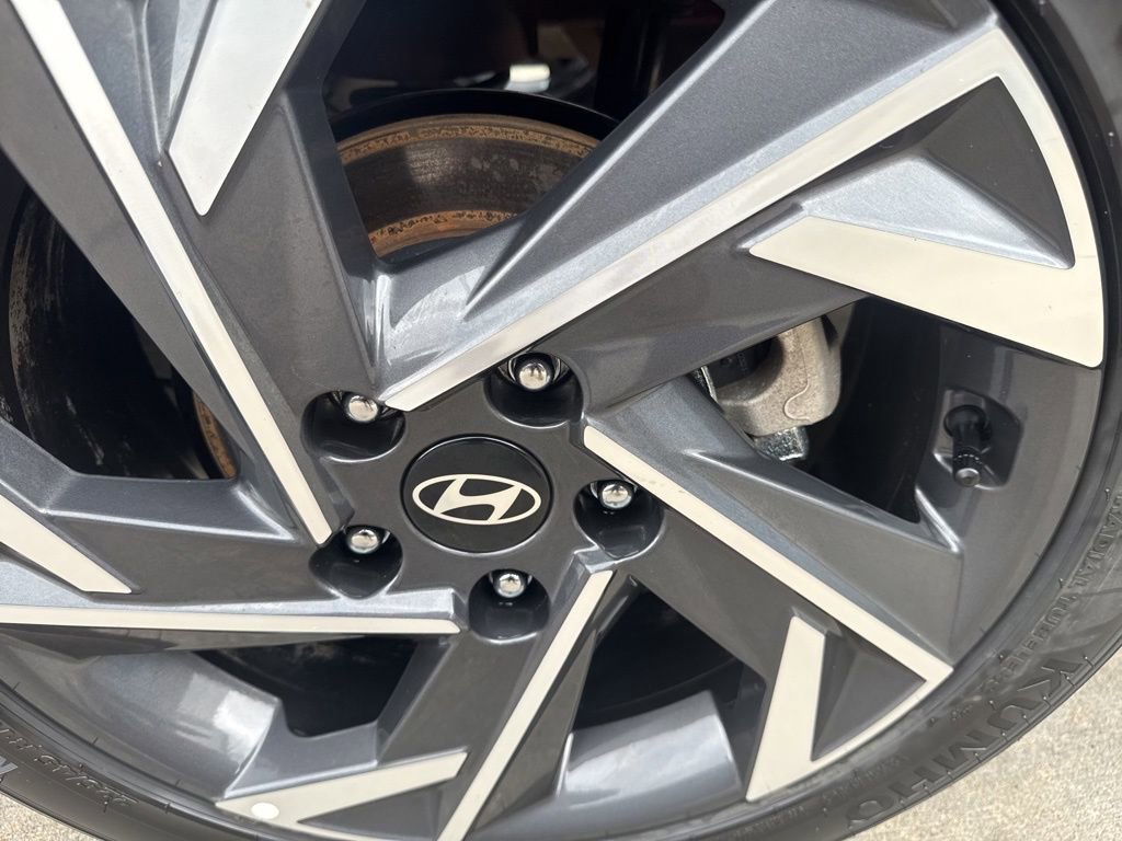 Used 2025 Hyundai Elantra Sport image 49
