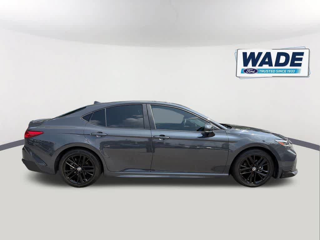 Used 2025 Toyota Camry SE w/ Convenience Package FWD image 4