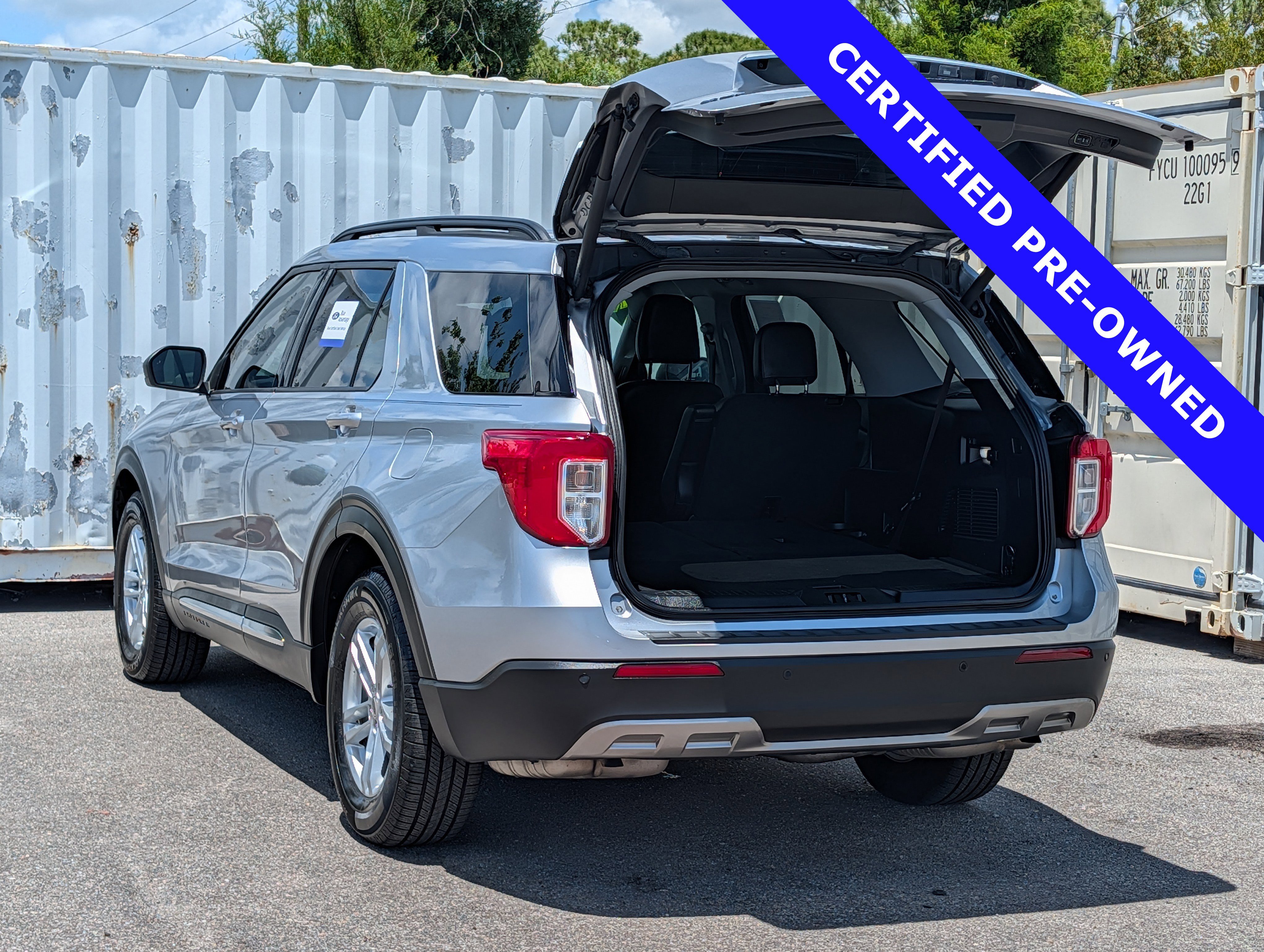 Certified 2021 Ford Explorer XLT w/ Equipment Group 202A RWD image 13
