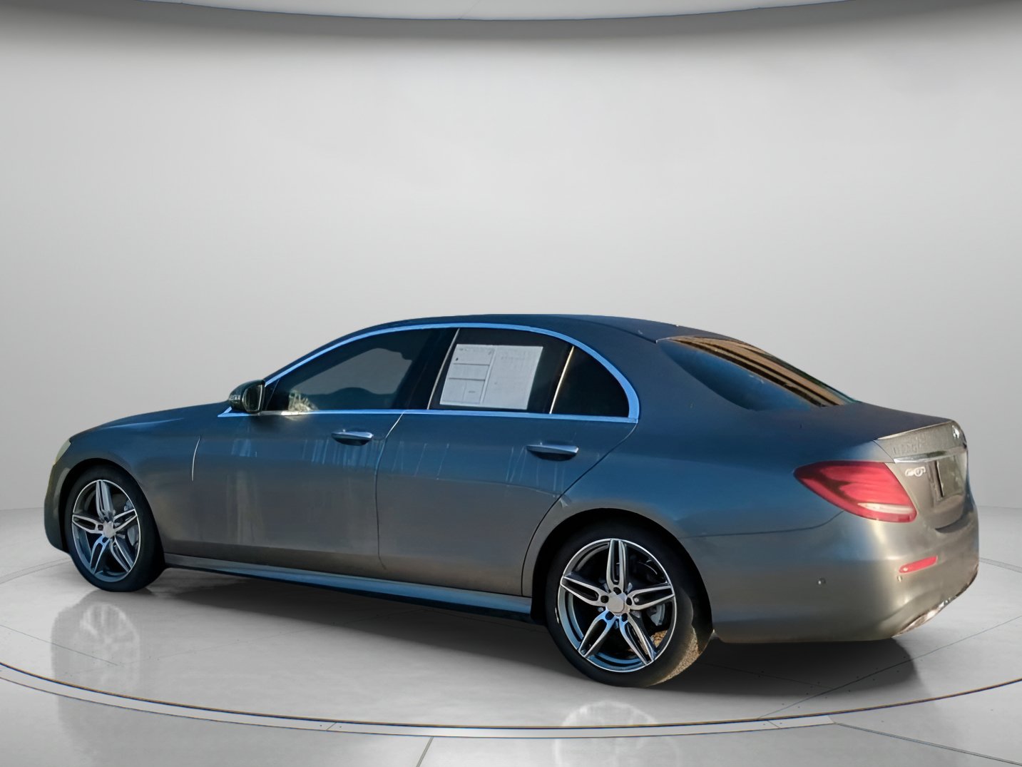 Used 2017 Mercedes-Benz E 300 image 19