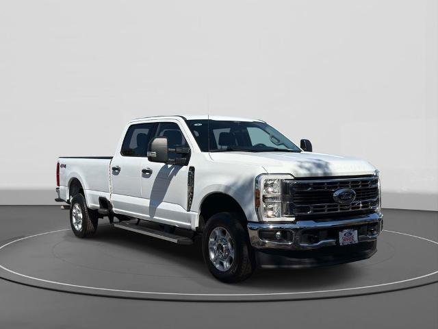 Certified 2025 Ford F250 XLT AWD/4WD image 3