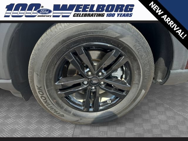 Certified 2023 Ford Explorer XLT w/ Equipment Group 202A AWD/4WD image 9