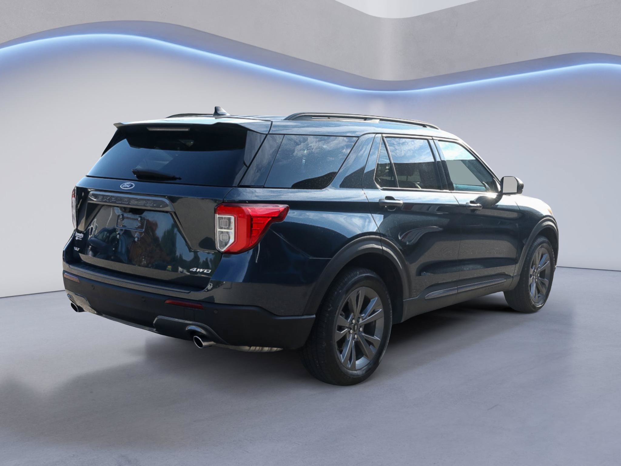 Certified 2023 Ford Explorer XLT w/ Equipment Group 202A AWD/4WD image 8