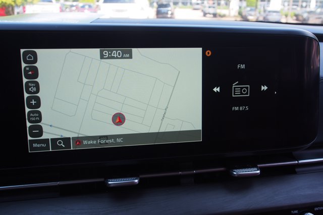 Used 2024 Kia Carnival SX FWD image 33