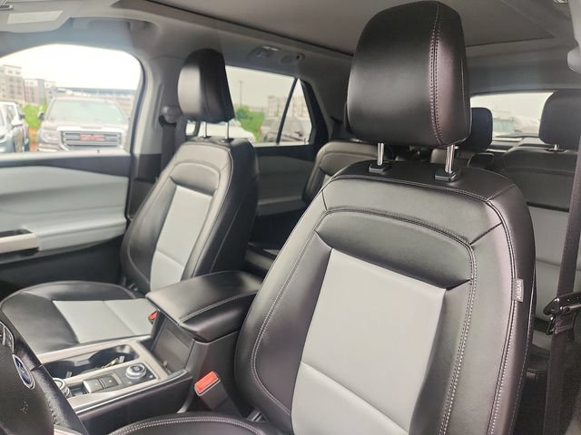 Certified 2023 Ford Explorer XLT w/ Equipment Group 202A AWD/4WD image 22