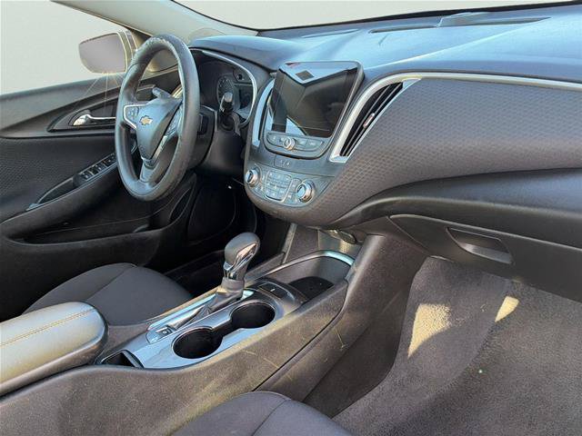 Used 2023 Chevrolet Malibu LT FWD image 13