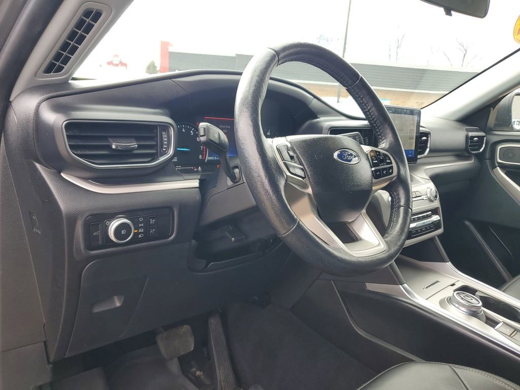 Certified 2023 Ford Explorer XLT w/ Equipment Group 202A image 16