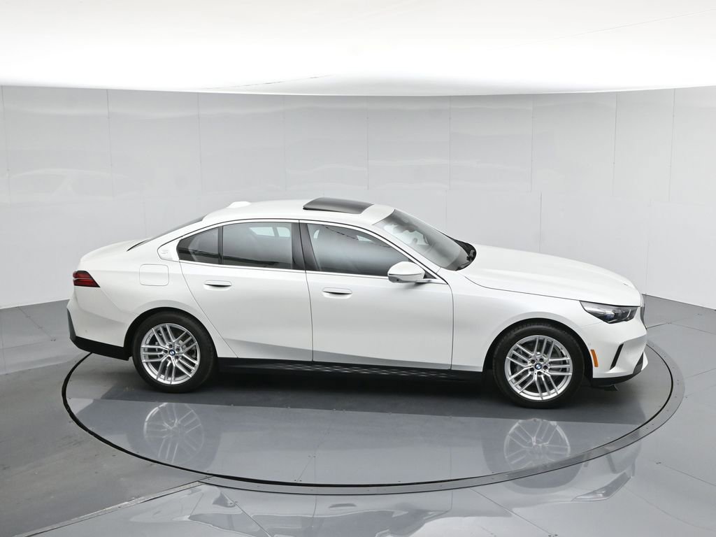 Used 2025 BMW 530i xDrive w/ Premium Package image 57