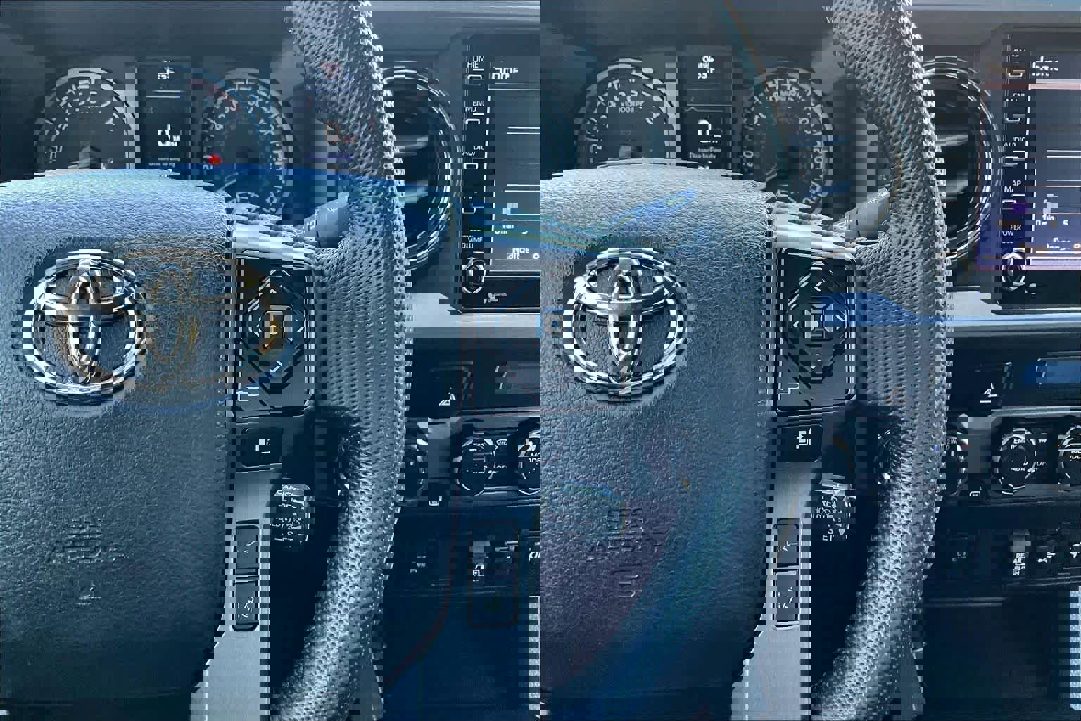 Used 2023 Toyota Tacoma TRD Off-Road AWD/4WD image 25