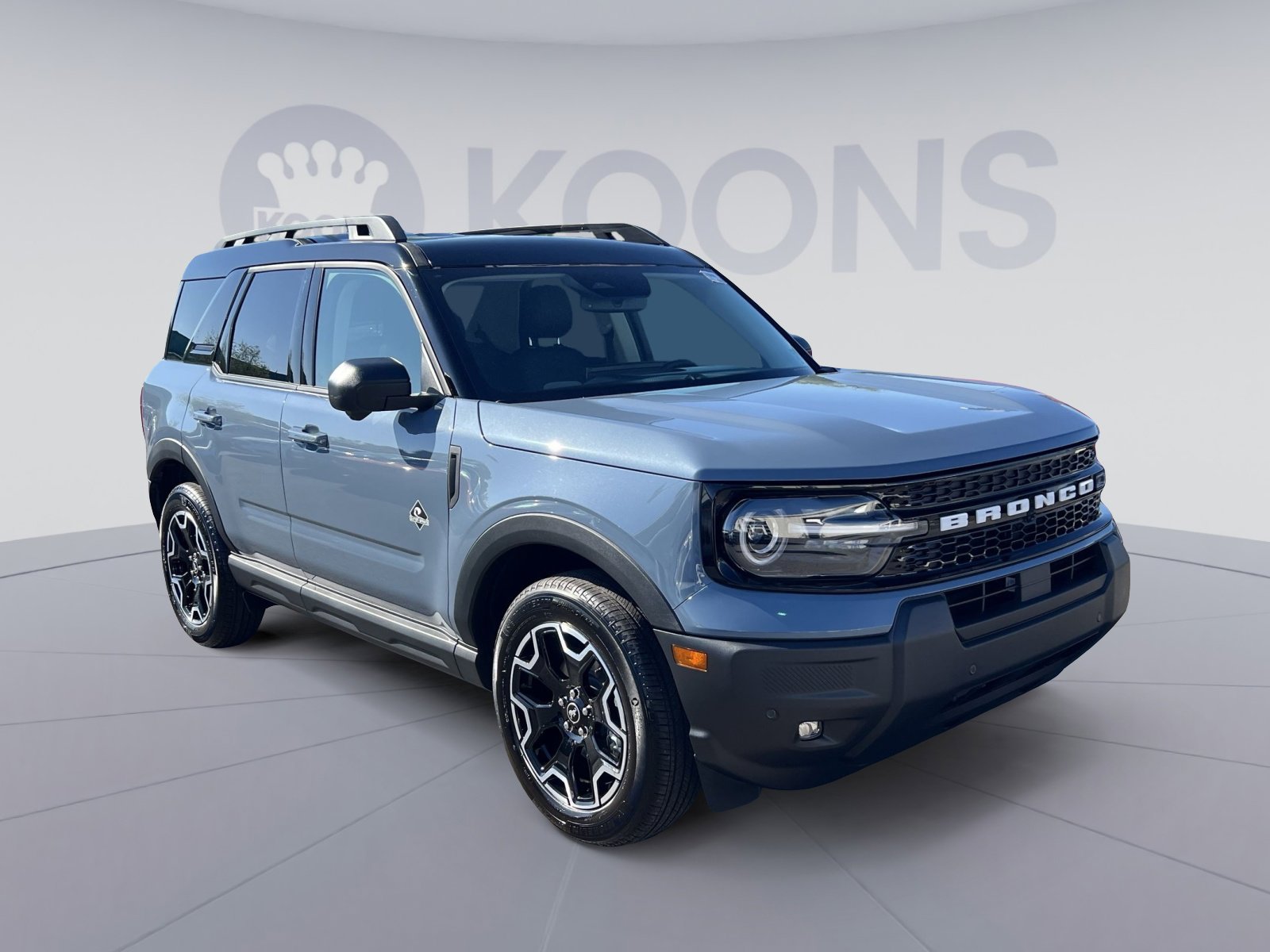 Certified 2025 Ford Bronco Sport Outer Banks w/ Outer Banks Tech Package+ AWD/4WD image 2