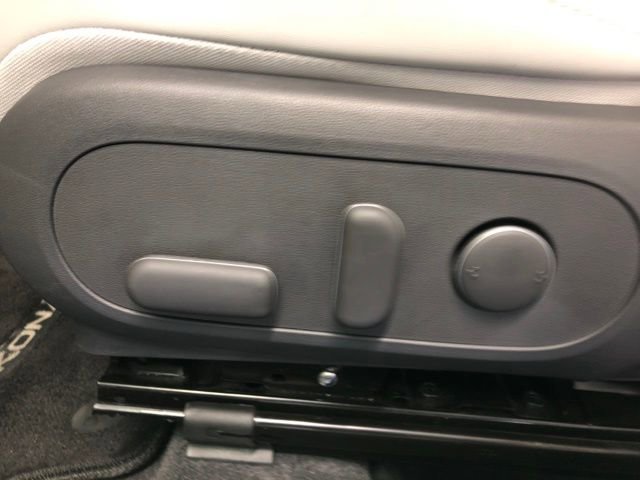 Used 2024 Hyundai Kona Limited image 26