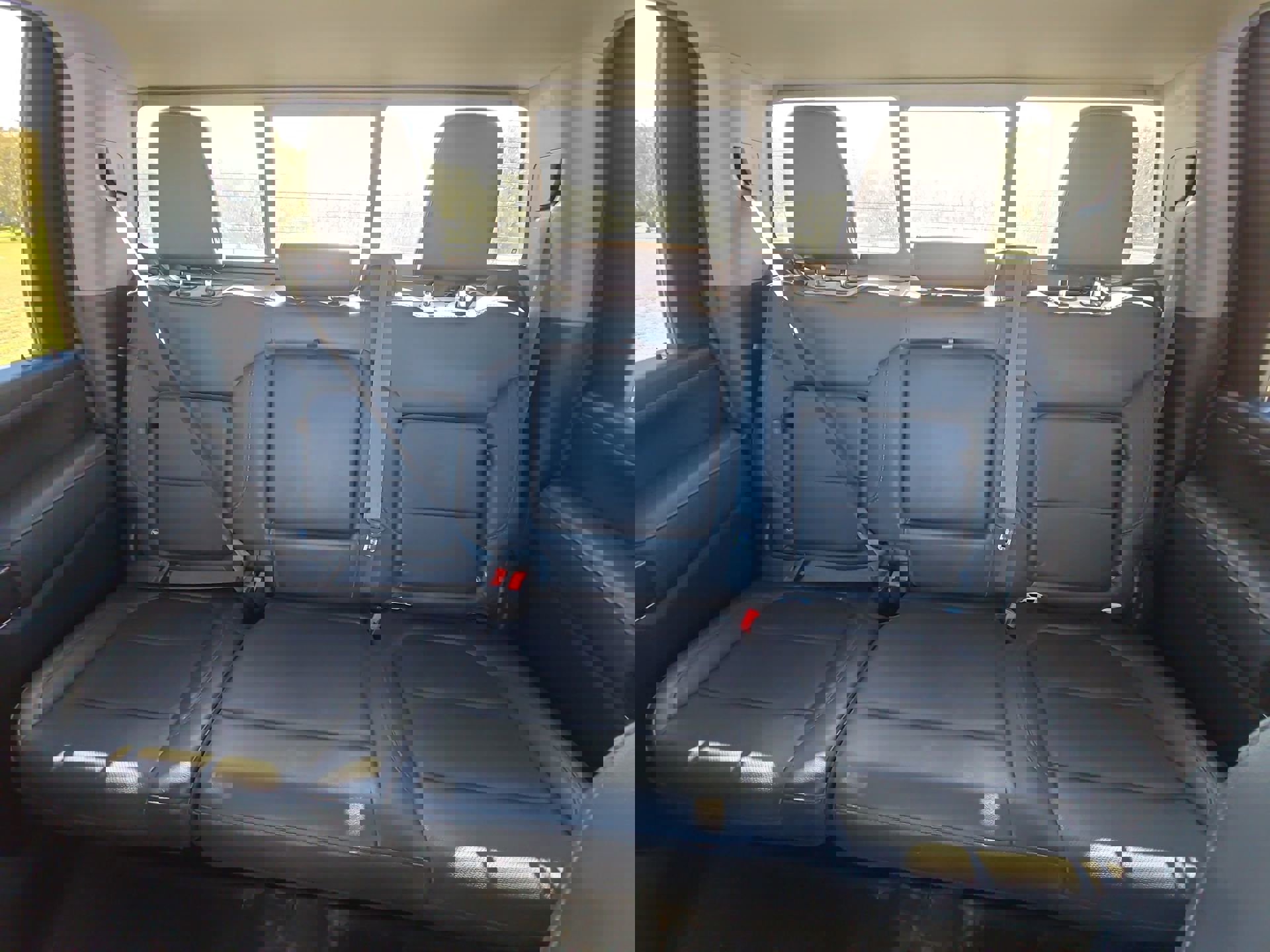 Used 2022 Chevrolet Silverado 2500 LTZ w/ LTZ Premium Package image 22