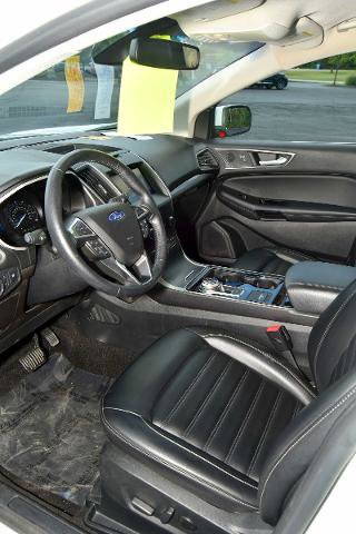 Certified 2020 Ford Edge SEL image 15