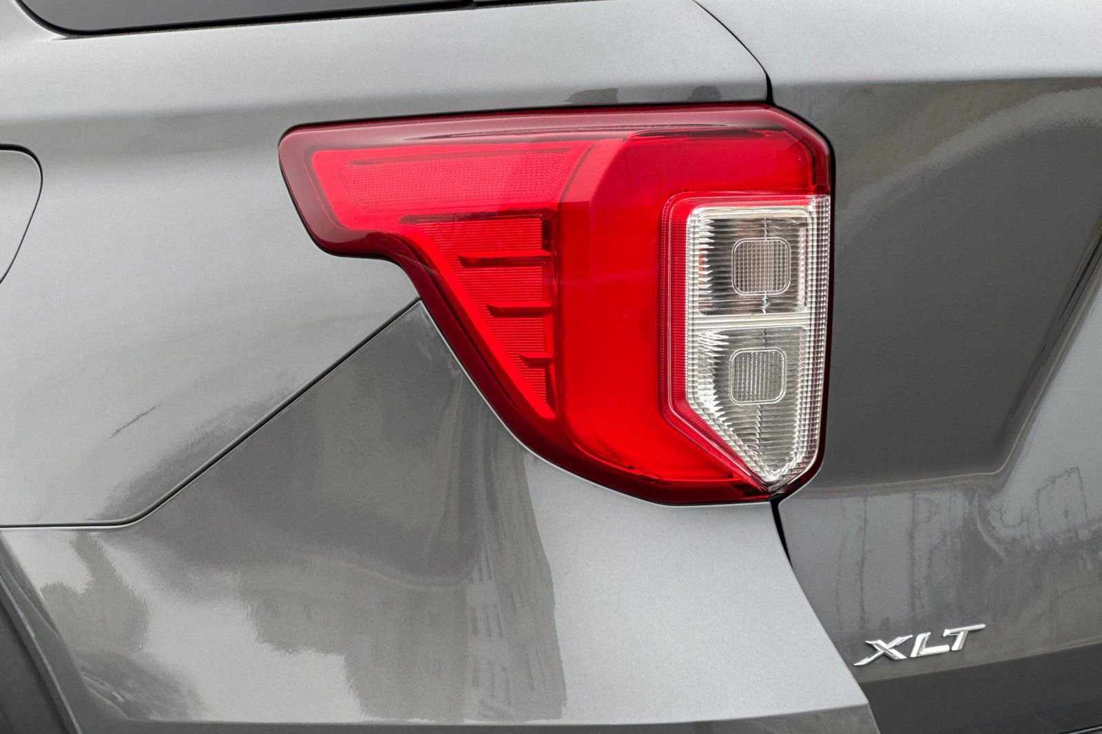 Certified 2023 Ford Explorer XLT w/ Equipment Group 202A image 33