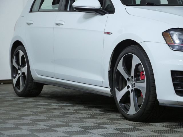 Used 2017 Volkswagen GTI SE FWD image 2