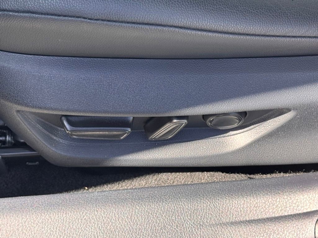 Used 2025 Toyota Camry XSE w/ Premium Package AWD/4WD image 18