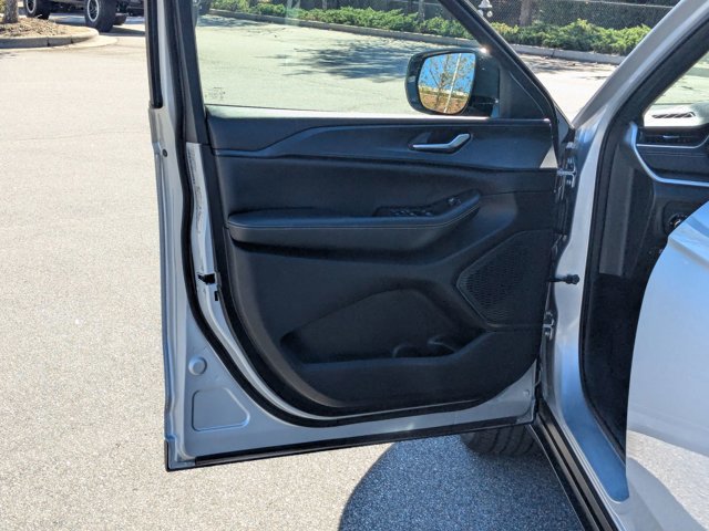 Used 2023 Jeep Grand Cherokee Altitude image 14