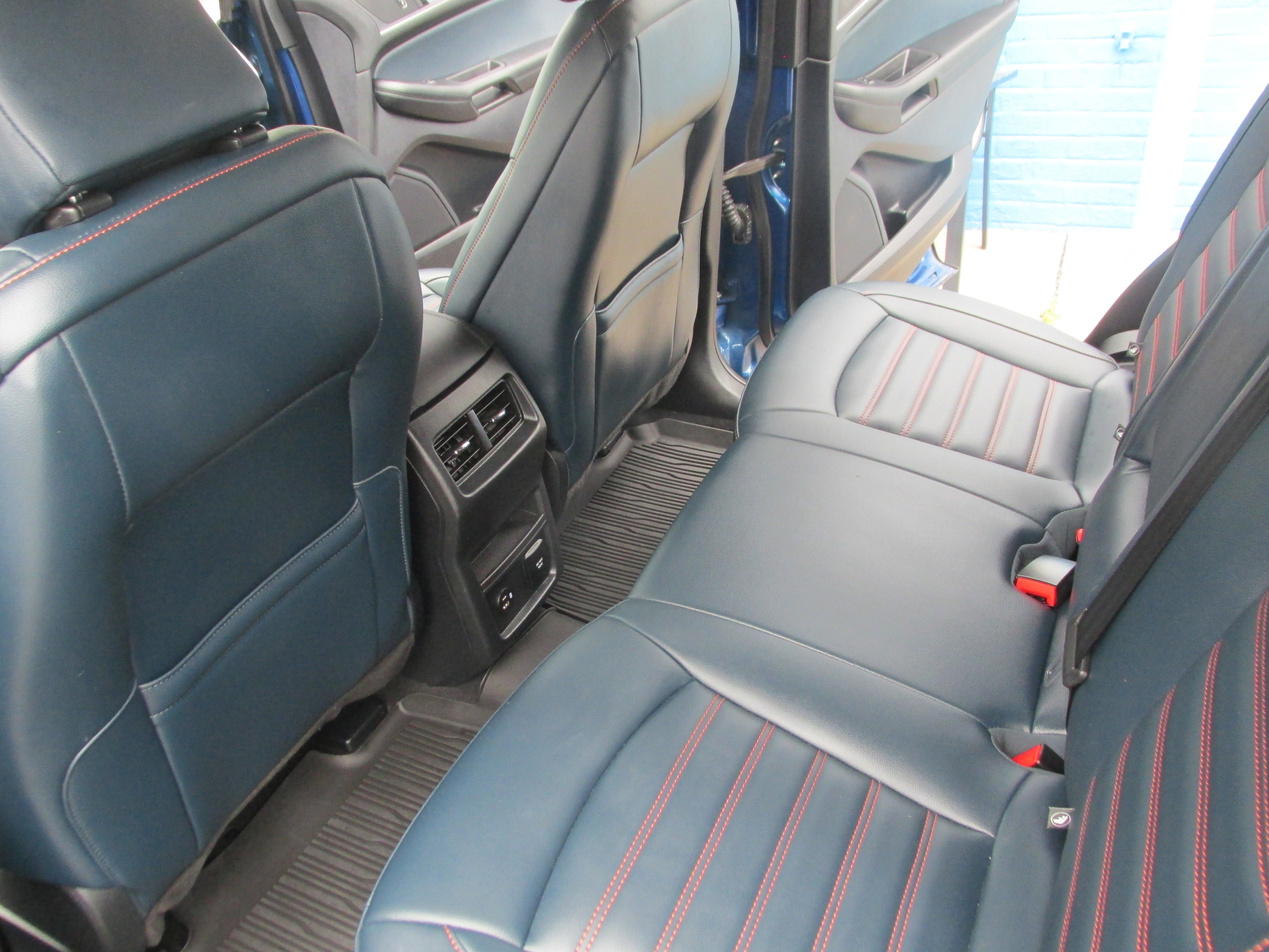 Certified 2022 Ford Edge SEL w/ Sport Appearance Package image 27