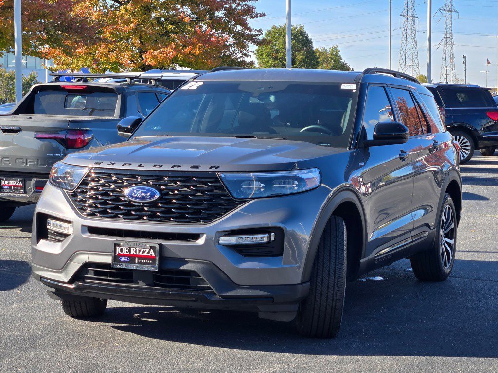 Certified 2022 Ford Explorer ST-Line image 3