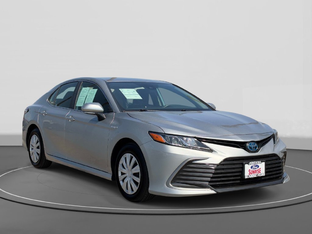 Used 2021 Toyota Camry LE FWD image 4