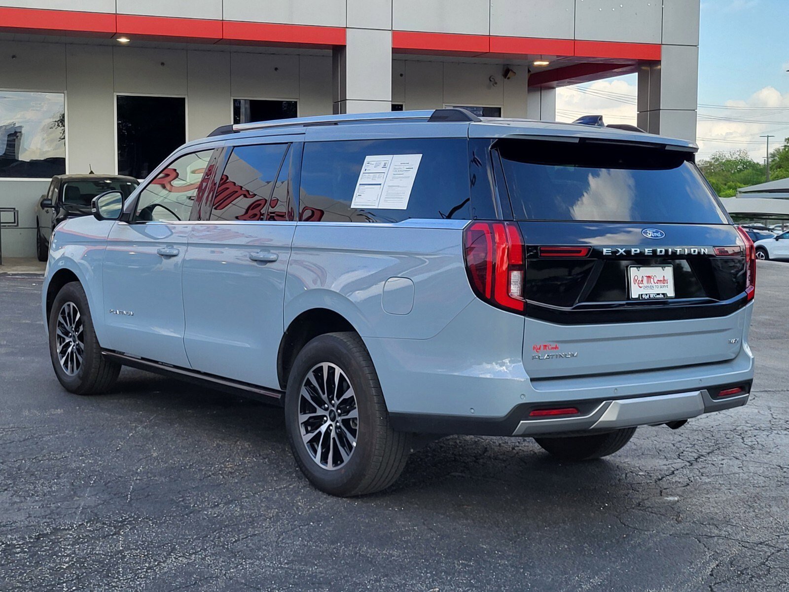 Certified 2025 Ford Expedition Max Platinum image 6