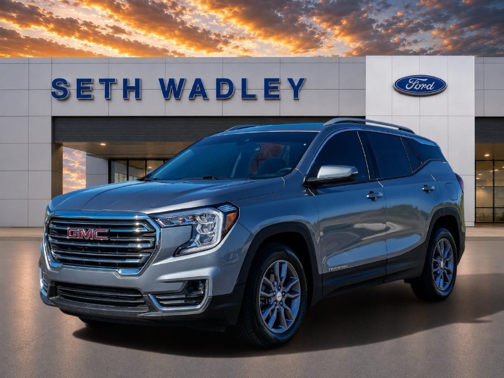 Used 2023 GMC Terrain SLT AWD/4WD image 3