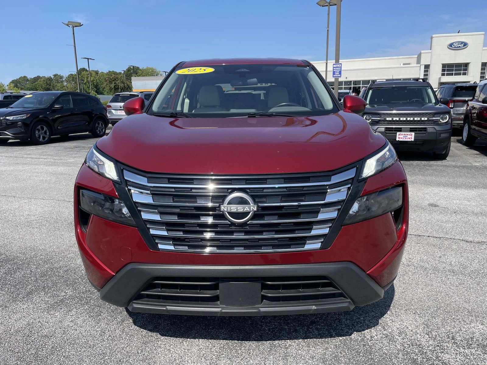 Used 2025 Nissan Rogue SV AWD/4WD image 10