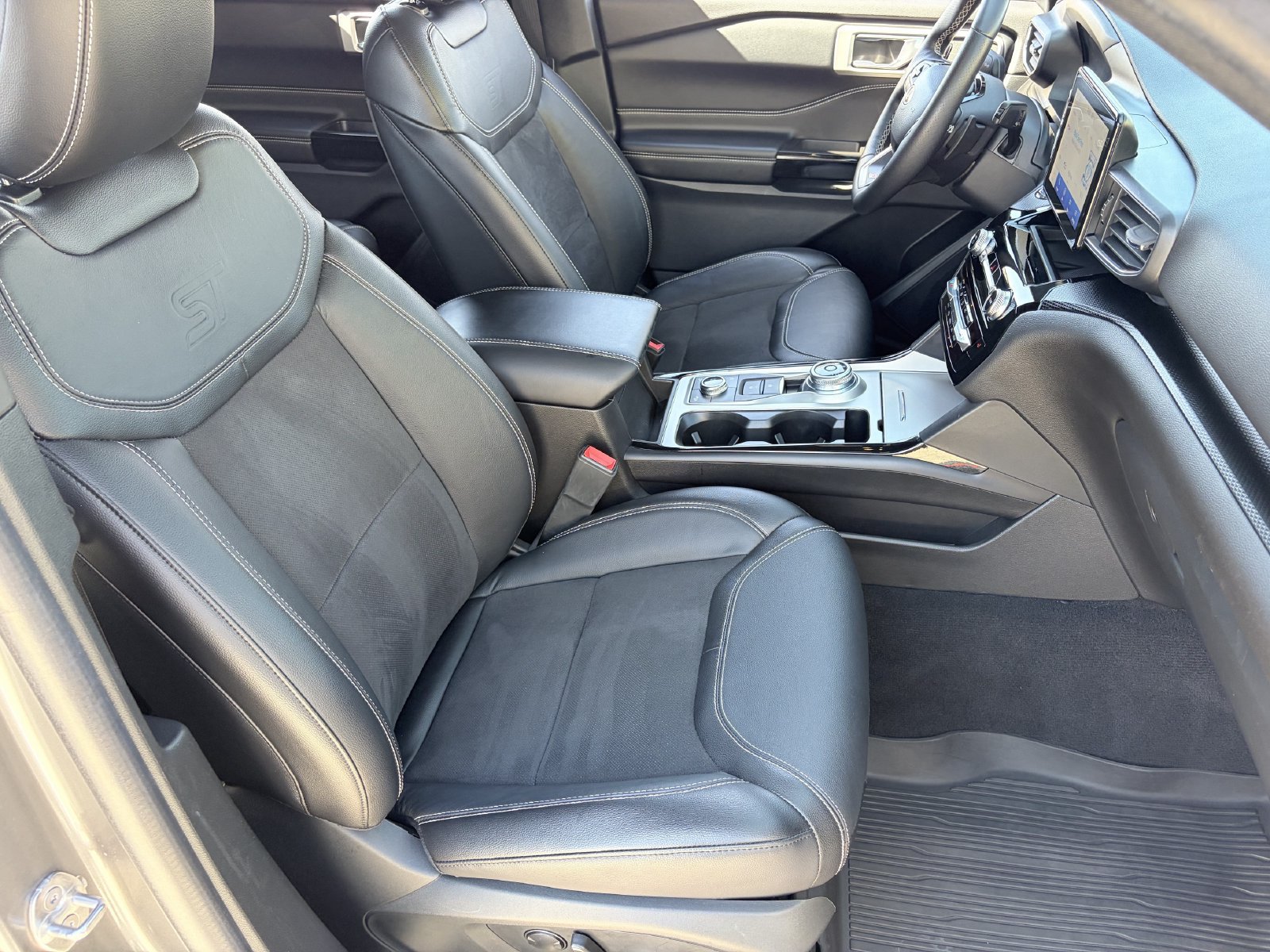 Certified 2022 Ford Explorer ST AWD/4WD image 10