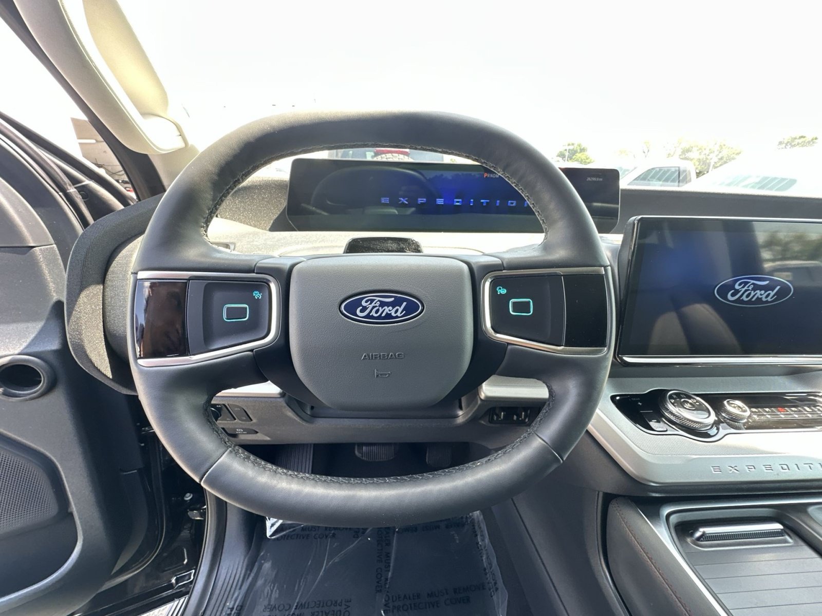 Certified 2025 Ford Expedition Active AWD/4WD image 24