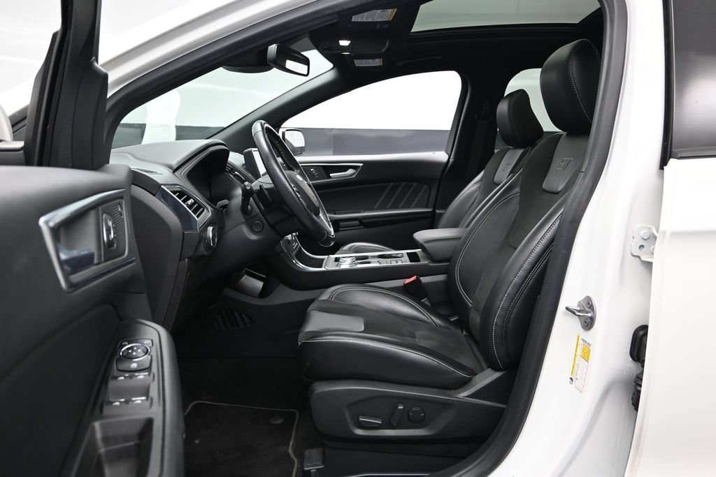 Certified 2022 Ford Edge ST w/ Equipment Group 401A AWD/4WD image 19