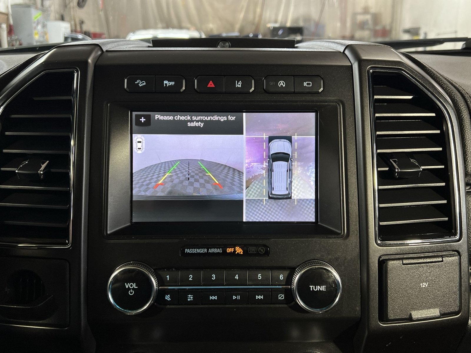 Certified 2019 Ford Expedition Limited w/ Equipment Group 302A AWD/4WD image 19