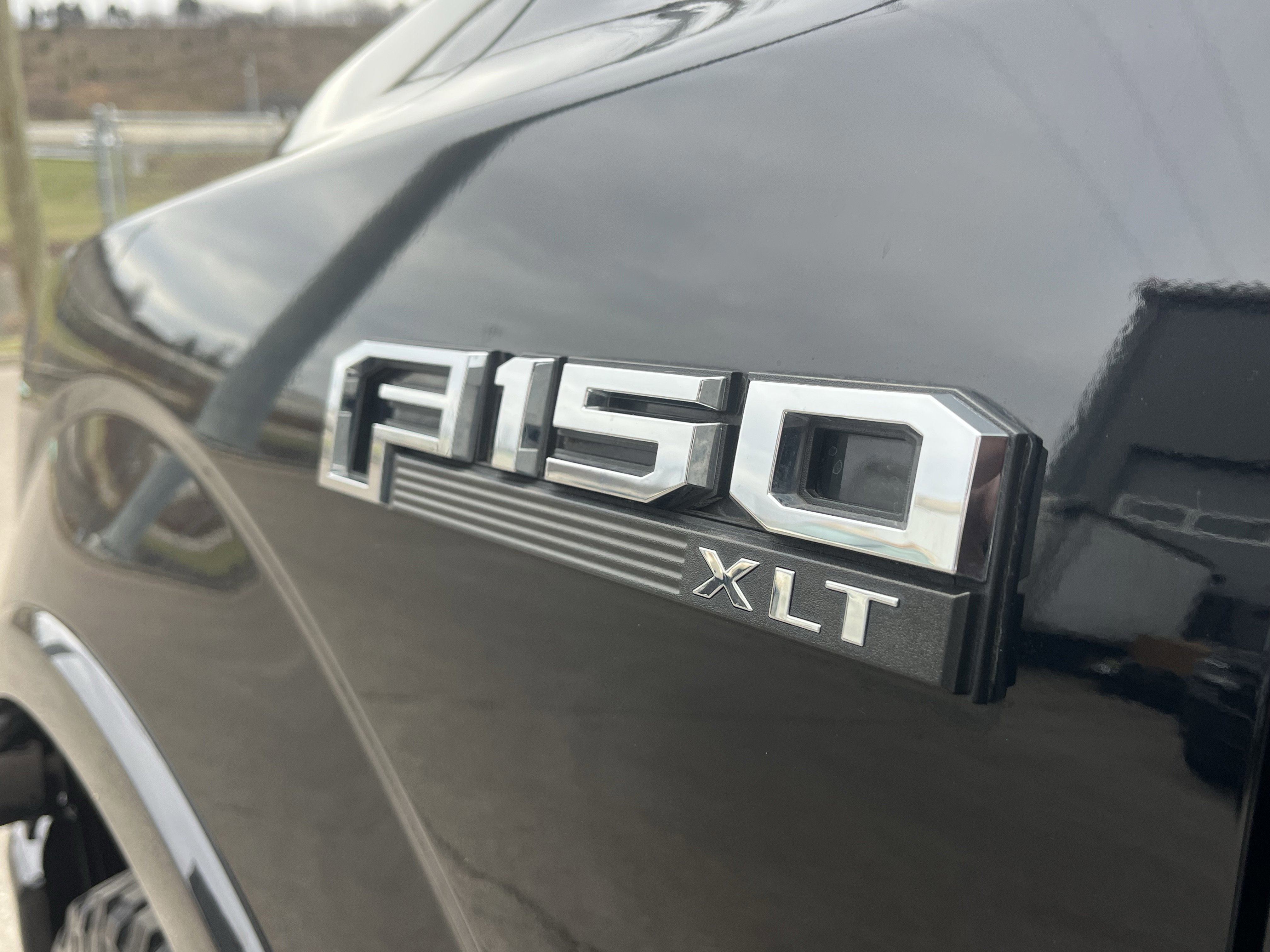 Certified 2017 Ford F150 XLT w/ Equipment Group 302A Luxury image 9