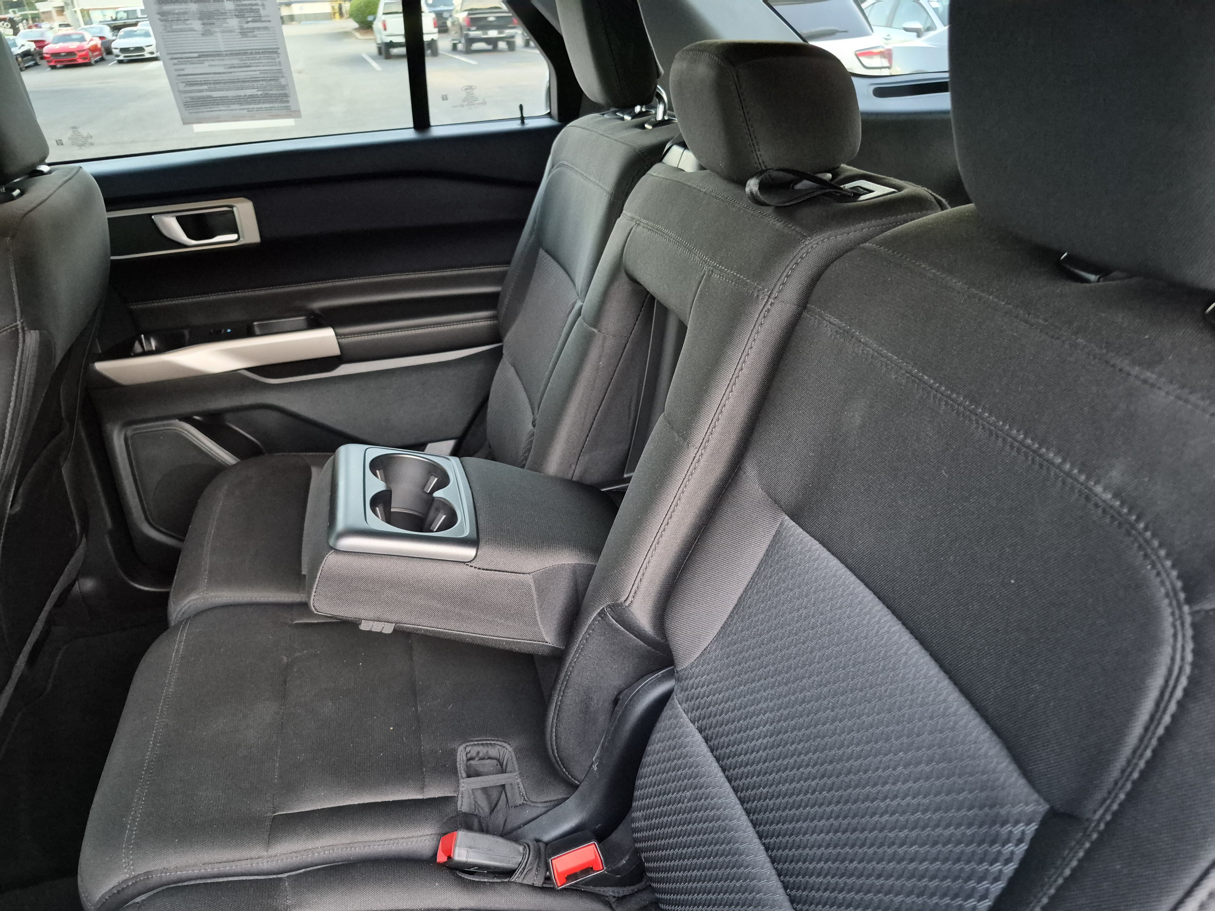 Certified 2024 Ford Explorer XLT RWD image 15